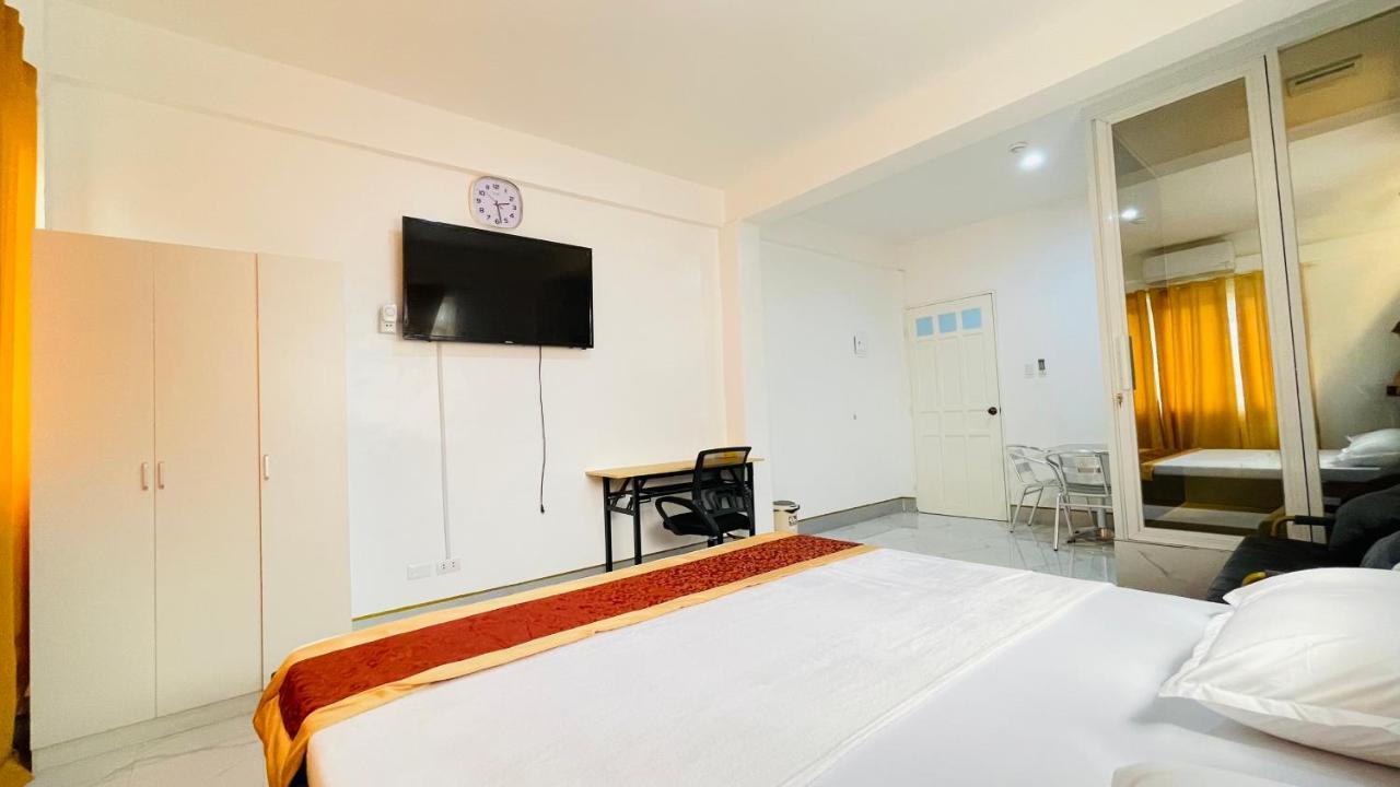 Legends Hotel & Restaurant - Lemery And Taal Экстерьер фото