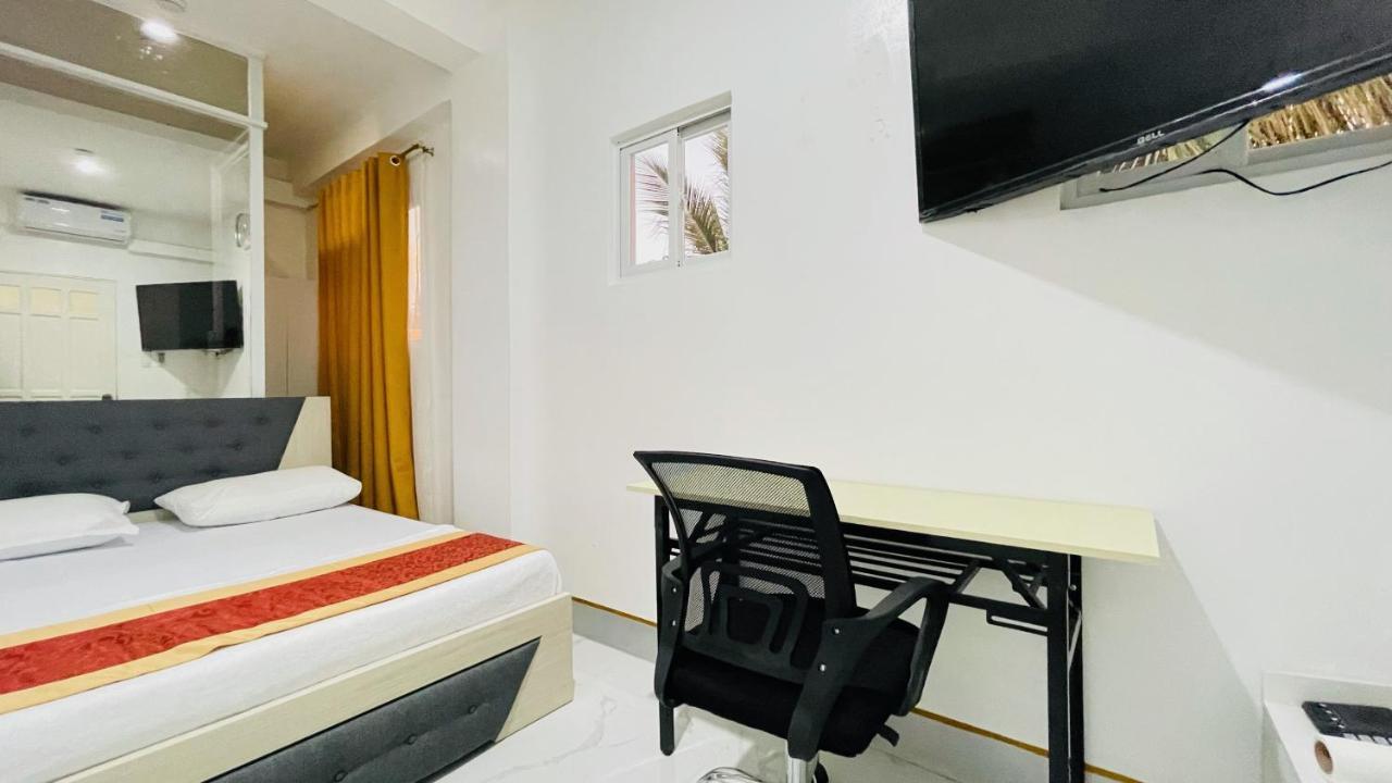 Legends Hotel & Restaurant - Lemery And Taal Экстерьер фото