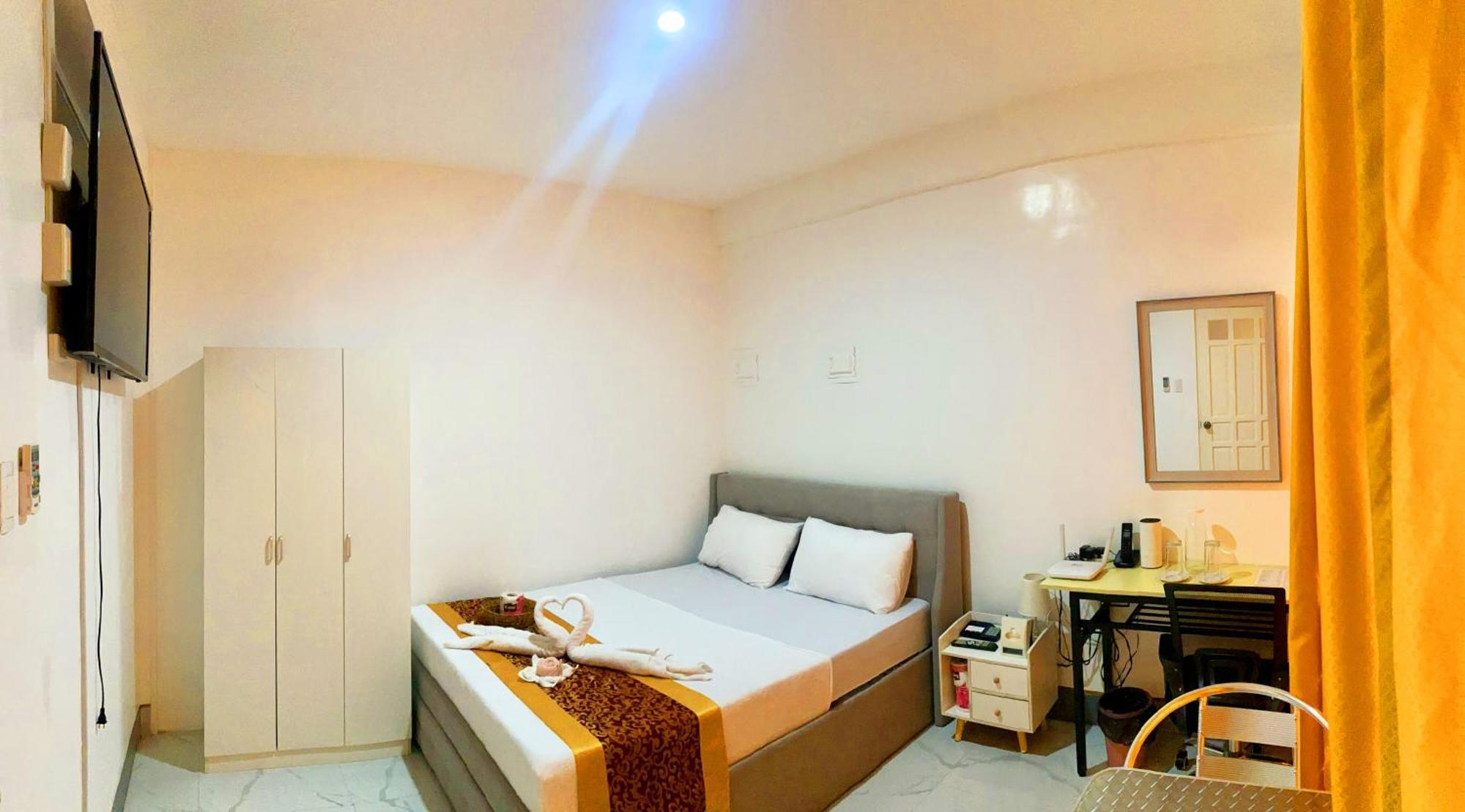 Legends Hotel & Restaurant - Lemery And Taal Экстерьер фото